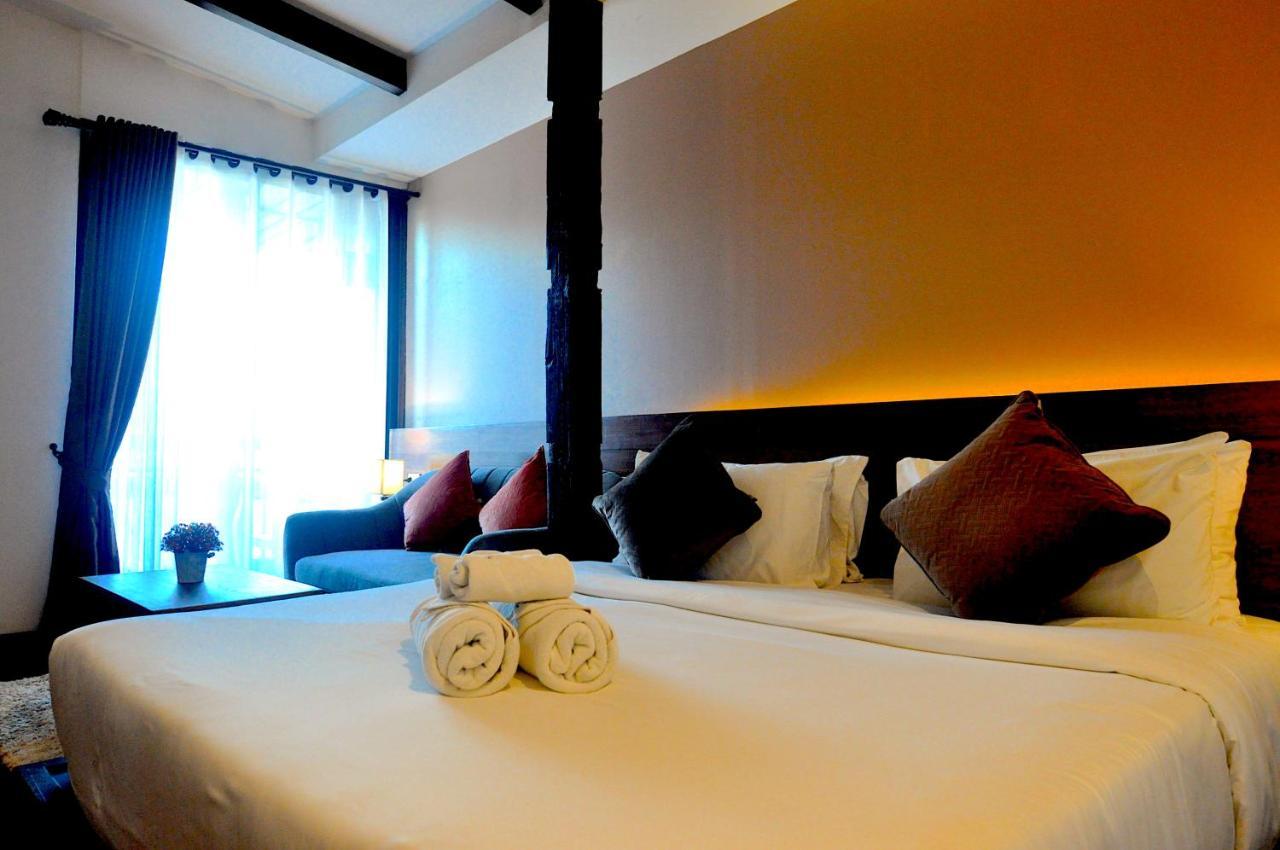 Hotel The Eight Ratvithi House Chiang Mai Exterior foto